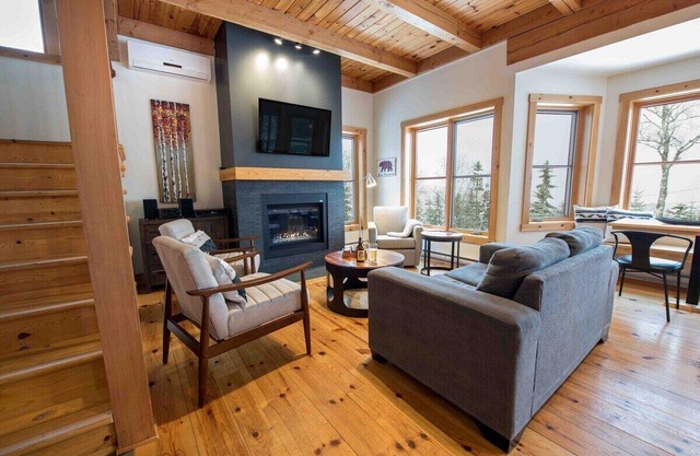 Chalet Bleu 55 | Sereine rustic charm, spa, direct forest access