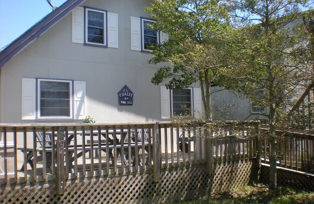 Chalet-by-the-Sea