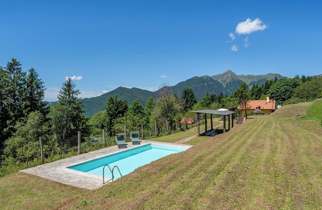 Chalet "Casa Albereta" mit Bergblick, privatem Pool und privaten Terrassen