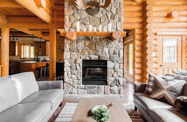 Chalet Cherokee Waterfront in der Nähe von Mont-Tremblant!