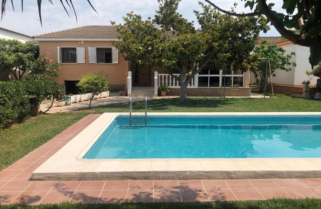 Chalet con piscina privada en Vinaròs