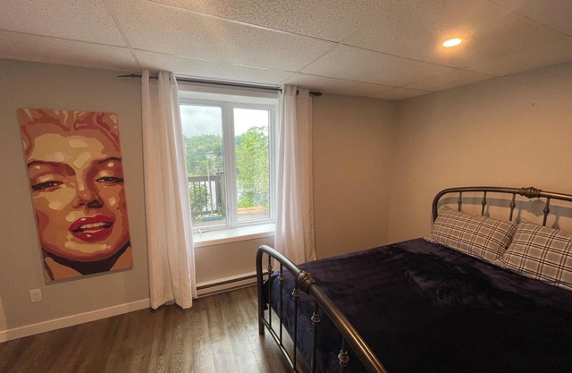 Chalet Condo sur le Bord de L'eau Avec Quai Magog