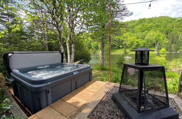 Chalet du petit Lac Ste-Marie | Private waterfront