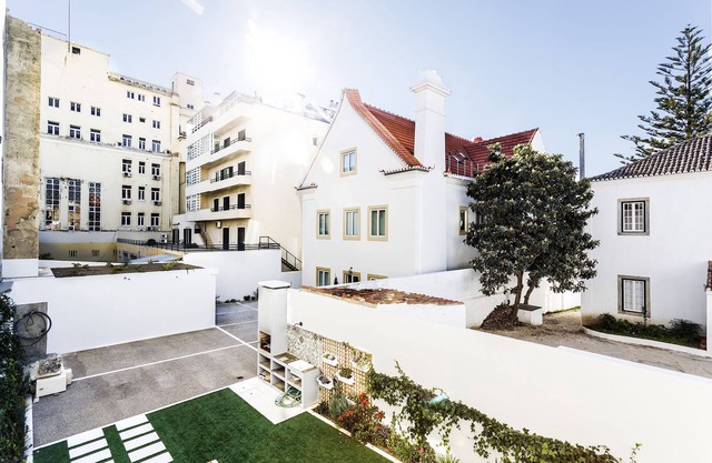 Chalet Estoril Luxury Apartments