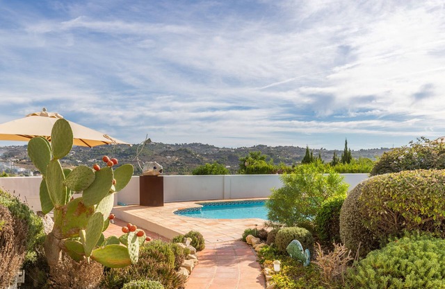 Chalet "Finca Los Bancales" with Mountain View, Private Pool & Wi-Fi