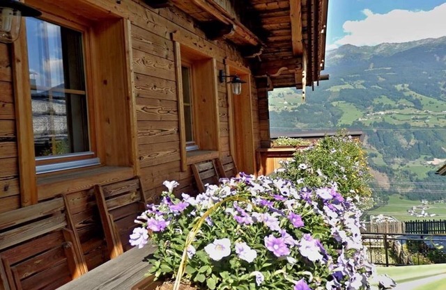 Chalet Hochzillertal mit Sauna im Zillertal