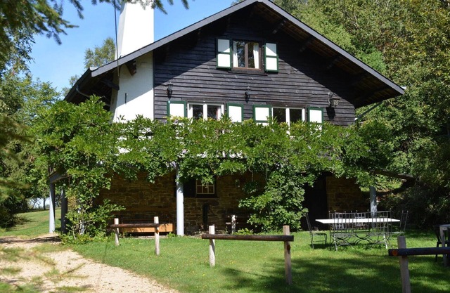 Chalet in Bièvre für 9 Personen