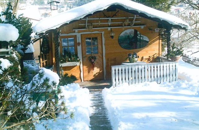 Chalet in Karrösten mit nahegelegenem Wald