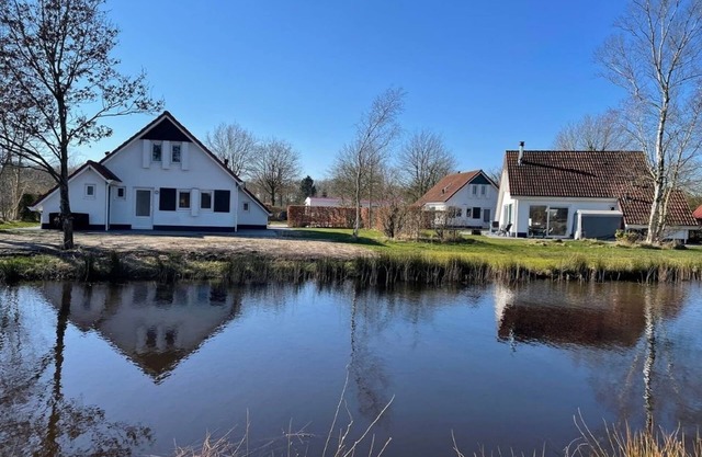 Chalet in Friesland nahe großen Seen