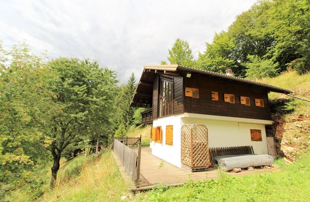 Hervorragende Berghütte aus Holz zwischen Venetien und Trentino
