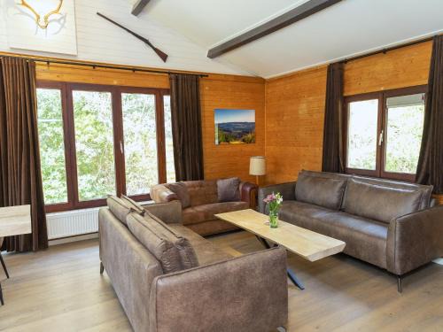 Chalet in Manhay for 9 Person