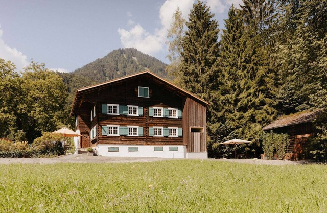 Eine Oase im Grünen mit majestätischem Bergblick