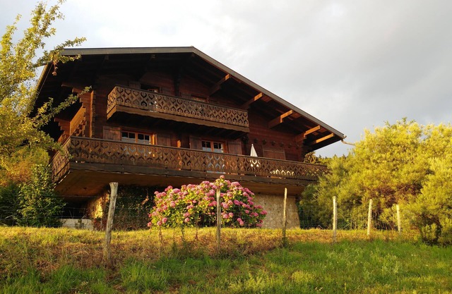 Chalet mit Blick auf den Genfersee