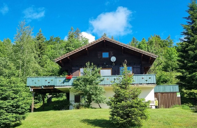 SEHR SCHÖNER CHALET PARC DU HAUT JURA
