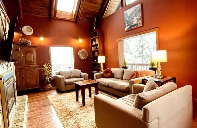 Chalet in "The Woods" with Stunning Views