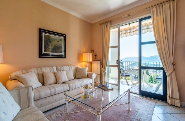 Ferienhaus in Verbania mit Balkon