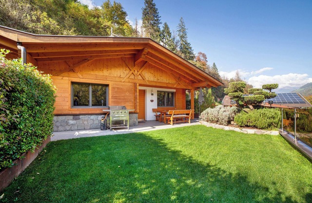 Chalet 'Jasmin' mit Bergblick, Gemeinschaftspool und WLAN