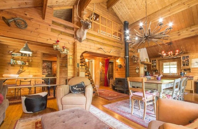 Chalet Le Beau Sejour in the middle of the woods near Durbuy