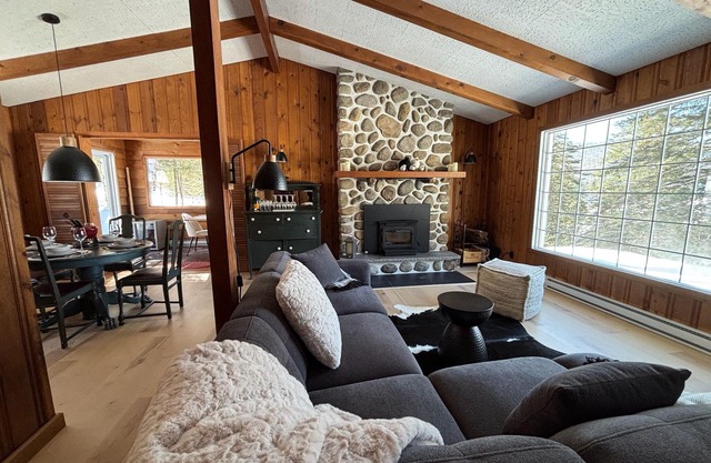 🏡 Chalet LE SUPÉRIEUR – Waterfront, 6 km from Mont-Tremblant 🎿