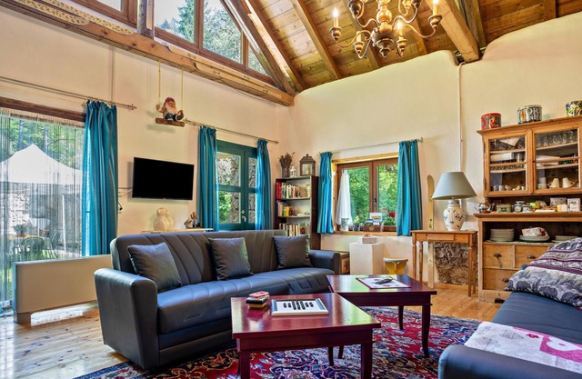 Chalet 'Loft Tovel' mit Bergblick und Privatem Garten