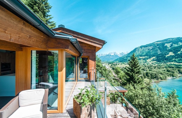 Chalet Max Panorama, Seeblick & Sauna