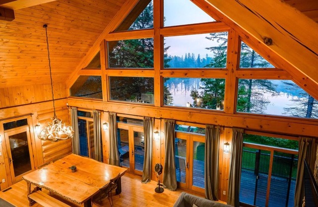 Chalet Mazama - Private Lake - Hot Tub - 16P