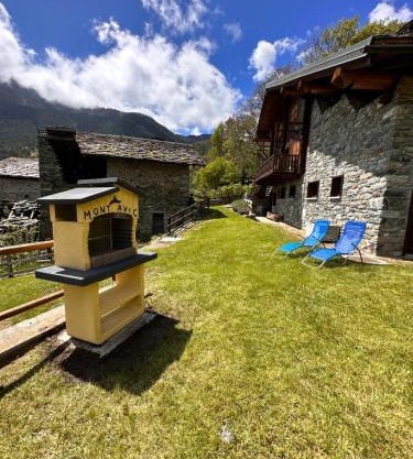 CHALET MONT AVIC