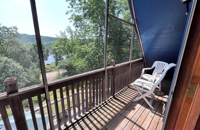 Chalet on the Cove!