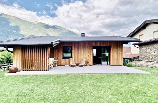 Chalet Pino: Modernes 3-Zimmer Haus, 2 Minuten zu Fuss von Christlum