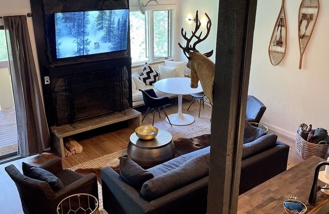 Chalet Retreat w Mountain View’s in Jackson Hole