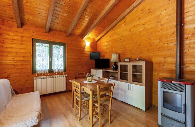 Chalet Scoiattolo mit Bergblick und Terrasse