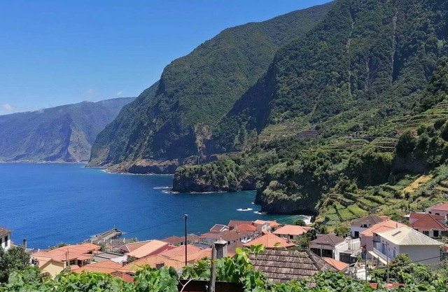 Chalet Seixal, 2 rooms, free wi-fi, barbecue, near to the beach.