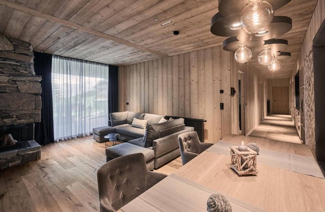 Chalet 'Tenne Chalet' mit Bergblick, Gemeinschaftspool & WLAN