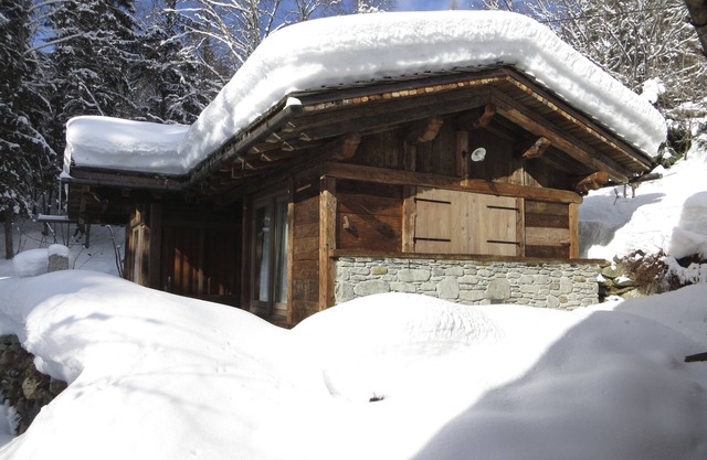 Chalet Vieux Bois: High-End, Charme, Komfort (Sauna), Aussicht, Fluss & Wald