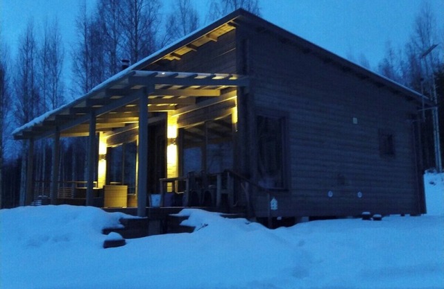 Chalet with modern comfort directly on the lake with saunas and barbecue house.