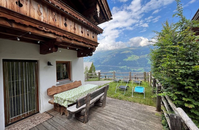 Chalet Zillertalblick mit Sauna im Zillertal