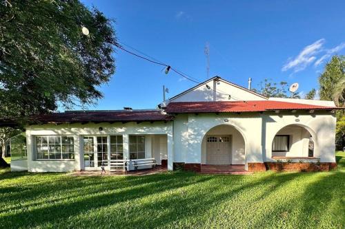 Chalet zona Norte con salida al lago "Casa Lila"