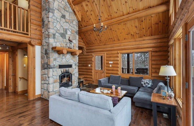 Chalet Zurri - Lake Access & Private Spa