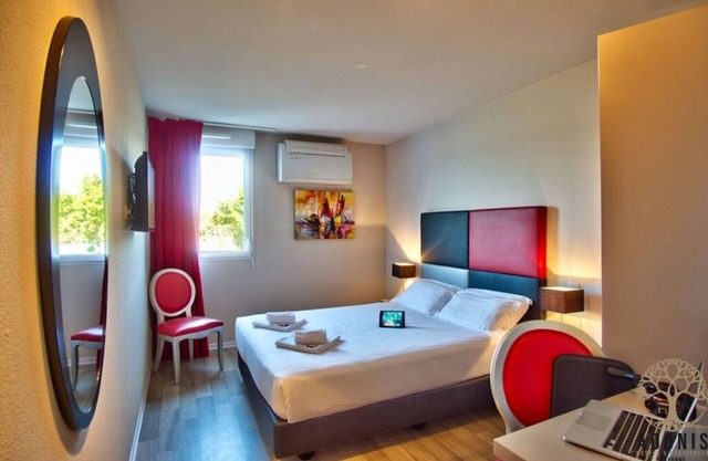 Chambre Moderne à Bayonne! Wi-FI + Parking Inclus!