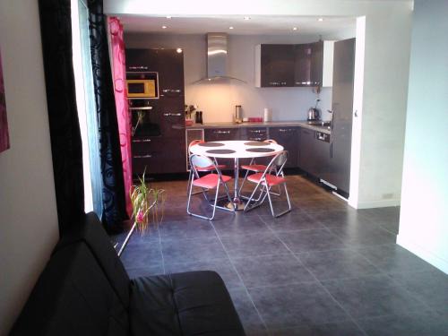 Chambre Privée dans un appartement en colocation A1C2