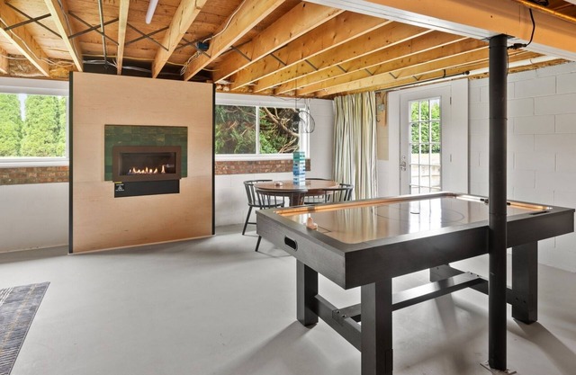 Champ's Landing 3 Bedroom Home by RedAwning