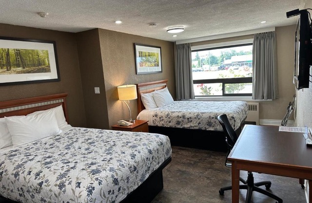 Champlain Motor Inn