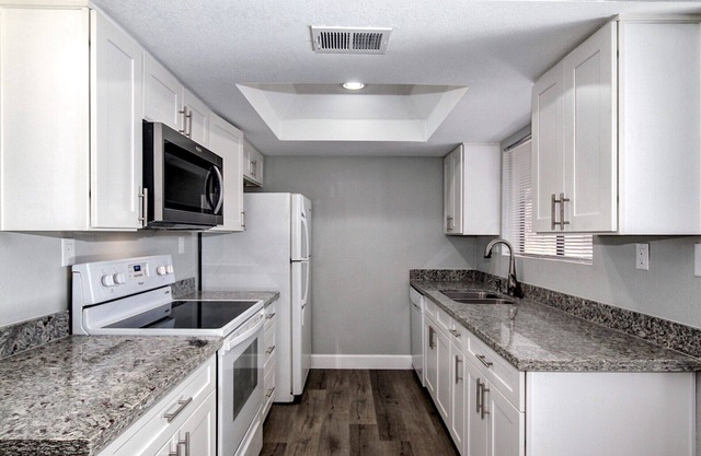 Chandler - Remodeled Condo, zwei Balkone, beheizter Pool und Spa