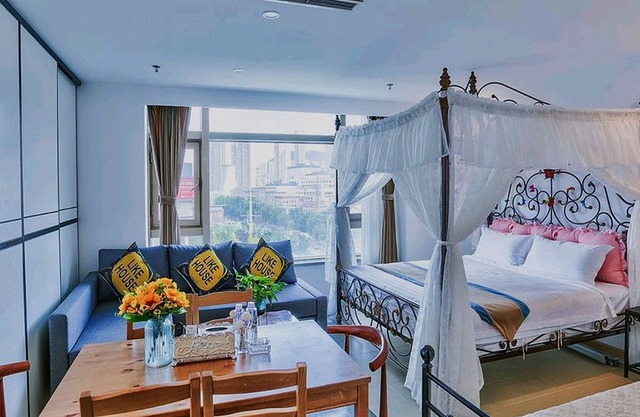 Changjiang Dong Metro Apartment