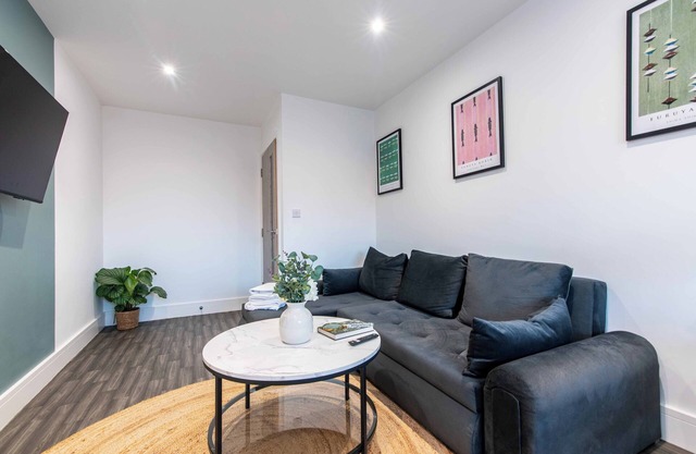 Chapel Street Flat 3 - Perfect for Parks & Recreation