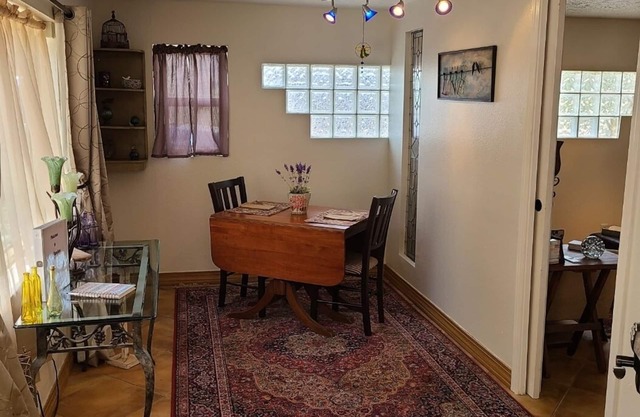 Charmante 3-Zimmer-Casita im Herzen von Los Ranchos de ABQ - Pets Welcome