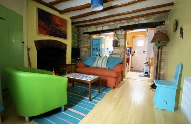 Character cottage near Sudeley Castle, Hailes Abbey, Cotswold Way, Cleeve Common