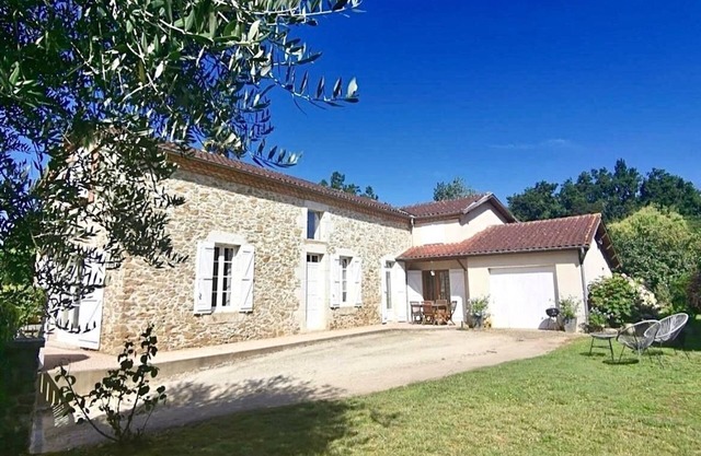 Komfortables Haus, privater Pool.