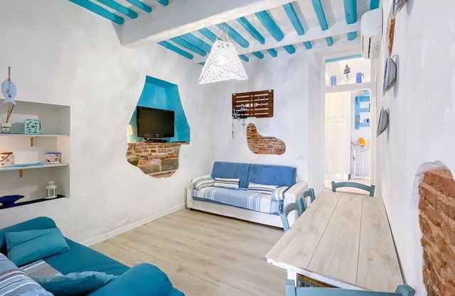 Characteristic two-room apartment in the heart of the historic center of Portoferraio