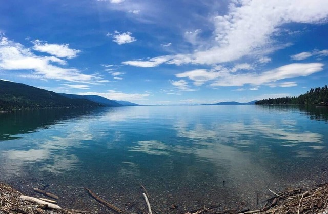 Charley's Cottage Flathead Lake Beach Pets Yes!